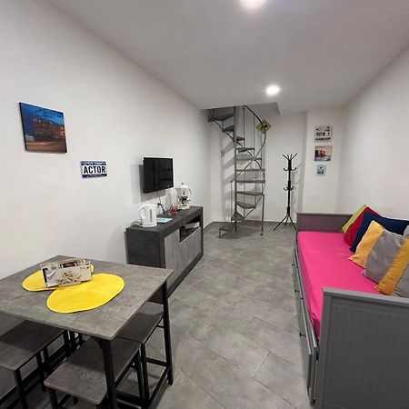 Casagiulia Apartment Наполи Екстериор снимка
