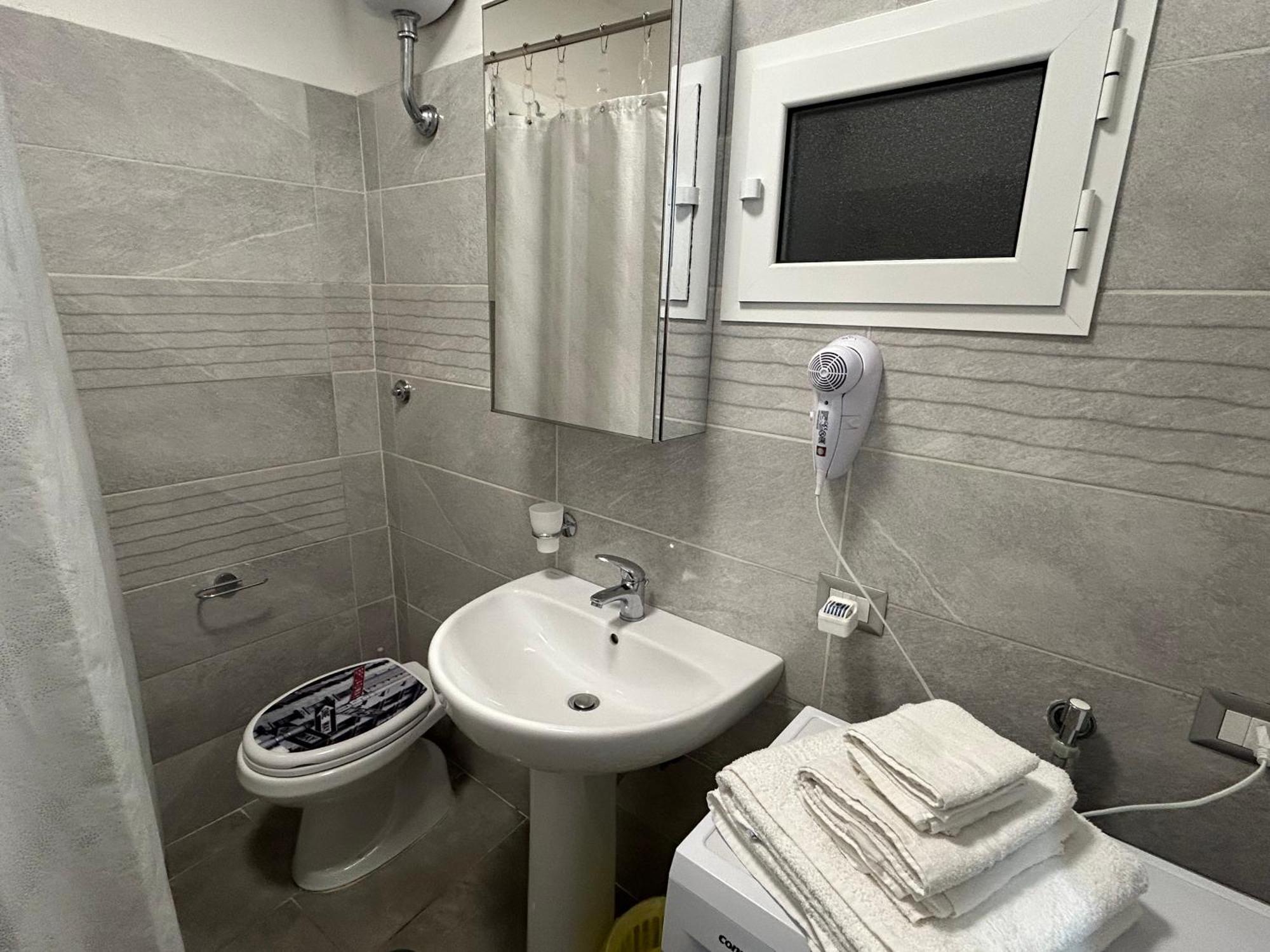 Casagiulia Apartment Наполи Екстериор снимка